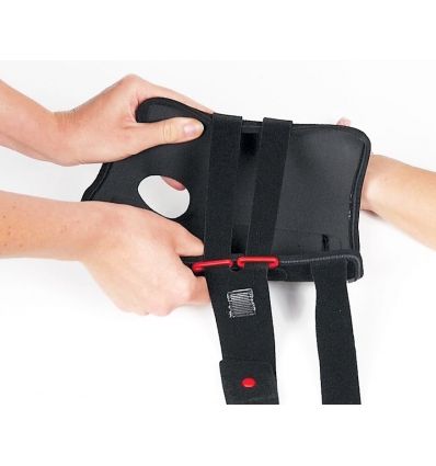 Mise en place de l'attelle de poignet-main DuoForm Donjoy