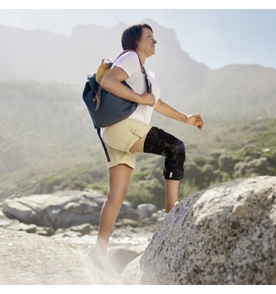 Orthèse de gonarthrose GenuTrain OA noir-bleu