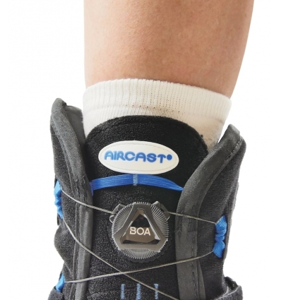 Système BOA de l'attelle de cheville Aircast AirSport+