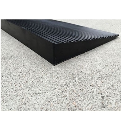 Rampe seuil biseautée en caoutchouc