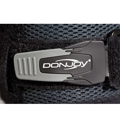 Fermeture de l'attelle ligamentaire Playmaker Wrap II Donjoy