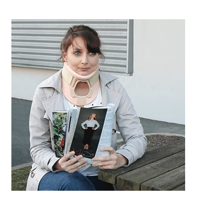 Collier cervical California à ouverture trachéale Donjoy