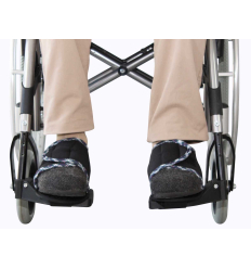 Repose pied avec maintien pour fauteuil roulant