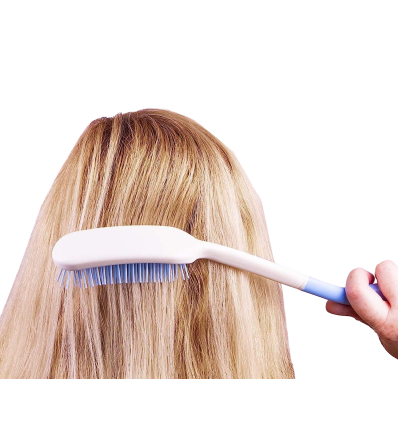 Brosse à cheveux ergonomique avec manche long