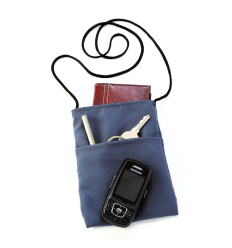 pochette tour de cou bleu marine