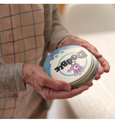 Jeu de société pour personne âgée Dobble Access+