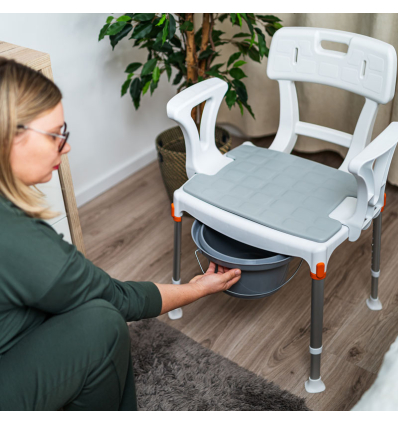 Chaise percée avec accoudoirs Capri blanche avec pot amovible