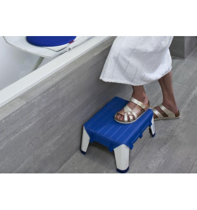 Tabouret de baignoire et marche pied Aquatec Step dans la salle de bain