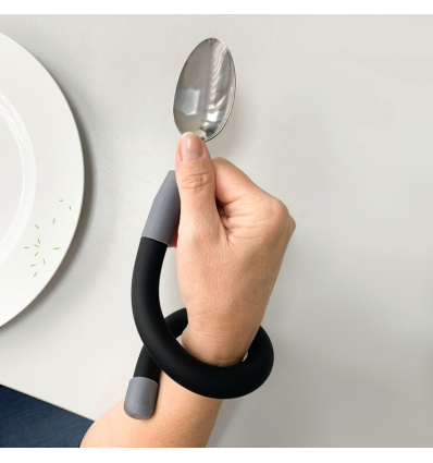 Couvert ergonomique adulte avec manche flexible