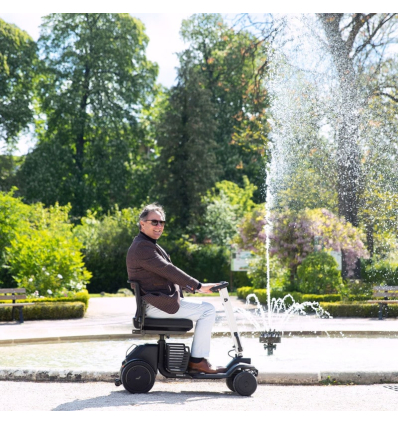 Scooter senior 4 roues Whill Model R