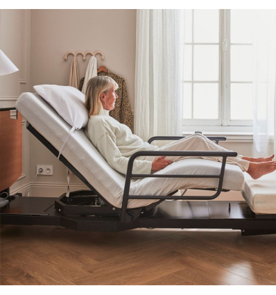 Lit médicalisé électrique 1 personne rotatif et releveur Orbit