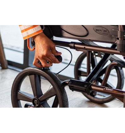 Frein du fauteuil roulant de transfert ultra léger Action 2 NG Transit Lite