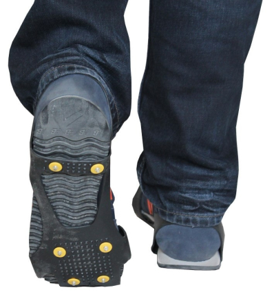 Paire de semelles crantées spéciales verglas