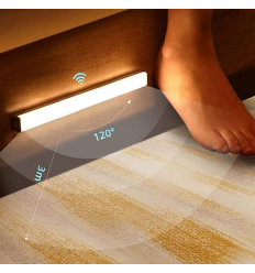 Barrette d'éclairage LED à détection de mouvements