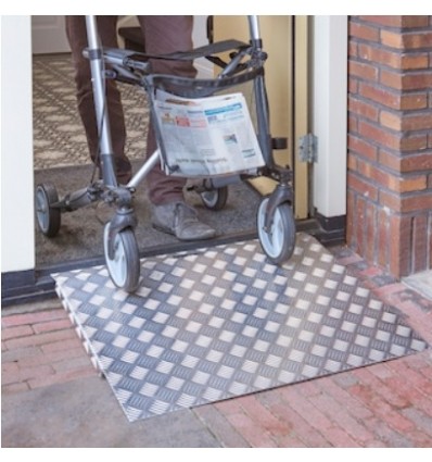 Rampe seuil de porte en aluminium antidérapant pour fauteuil roulant et déambulateur