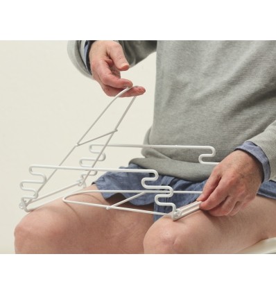 Enfile slip et culotte pliable