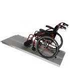 Rampe pour fauteuil roulant robuste