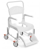 Chaise de douche à roulettes