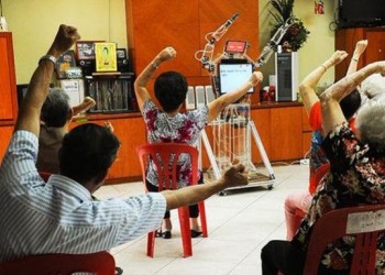 Singapour : les robots s'invitent dans les maisons de retraite