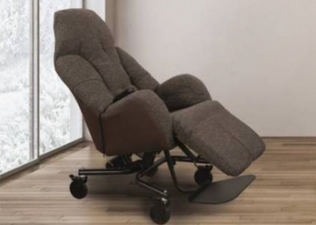 Comment accessoirisez son fauteuil à pousser pour plus de confort ?