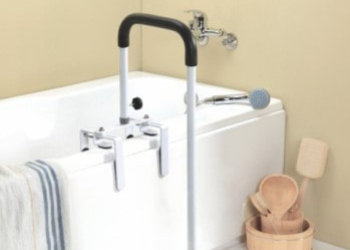 Comment prévenir les chutes chez les personnes âgées ?